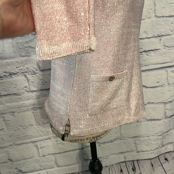 Sportsworks Studio Lightweight Sweater Top Pink Sequins Pockets Size Small USA - Picture 4 of 10